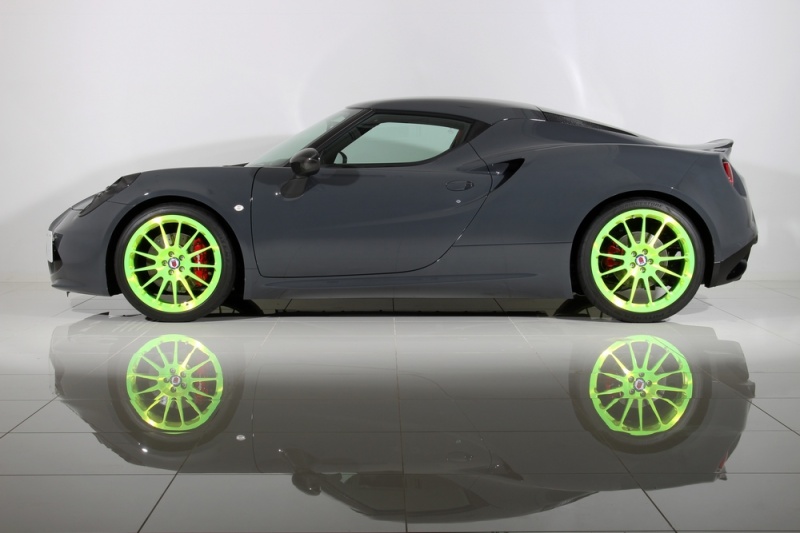 アルファロメオ 4c カスタム 400万円オーバー Hre 特注ホイール 1オーナー Eguchi Motor Inc アメ車 中古車 検索サイト エーカーライフ Com