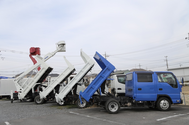 トラック市内田　細井自動車(株)